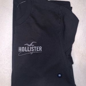 Hollister XS tee (black)